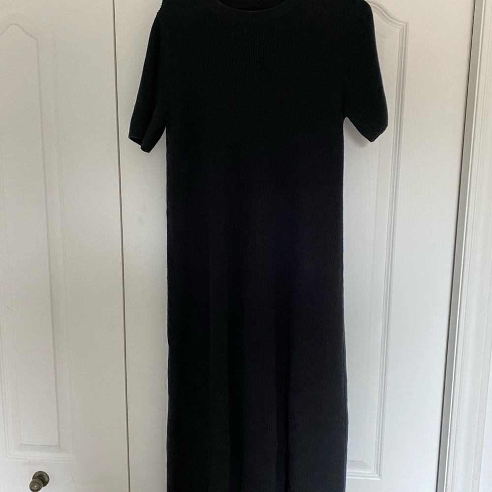Elegant Black Knit Dress